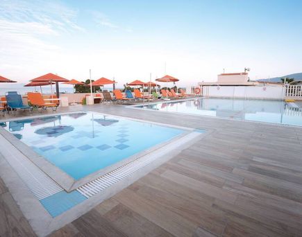 Kosta Palace City Hotel