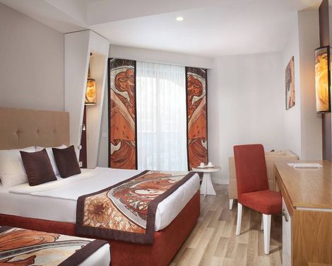Orange Palace Hotel