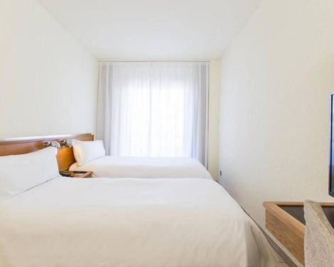 Moxy Barcelona-2