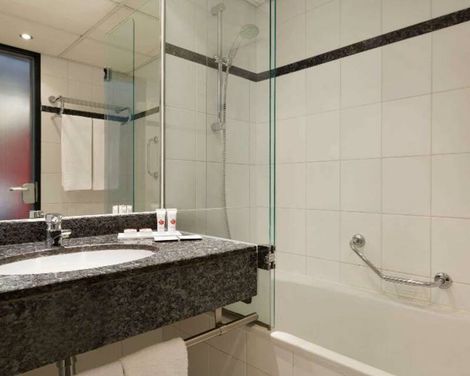 Ramada by Wyndham Amsterdam Airport Schiphol-0