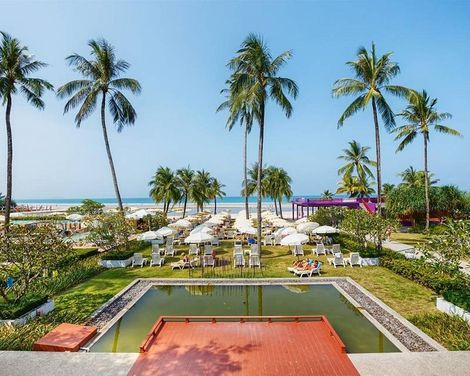 Apsara Beachfront Resort and Villa