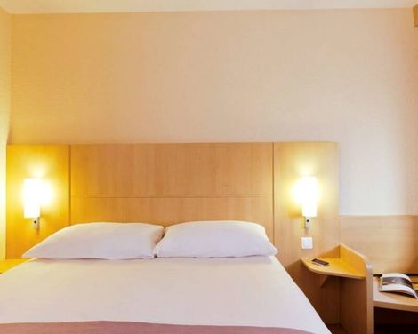 ibis Paris La Defense Esplanade