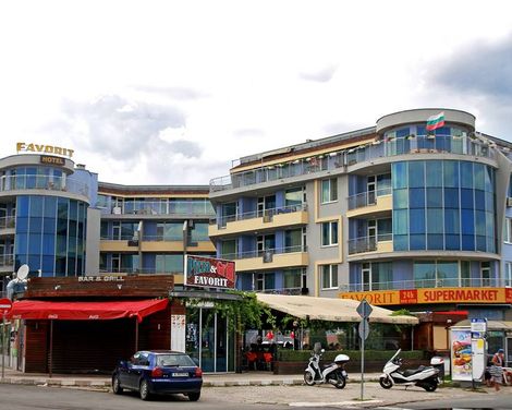 Apart Hotel Favorit-1