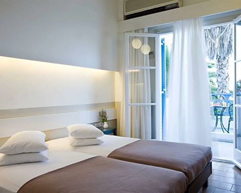 Kamari Beach Hotel