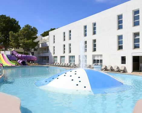 Fergus Club Palmanova Park