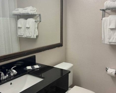 Clarion Inn & Suites Miami Airport-0