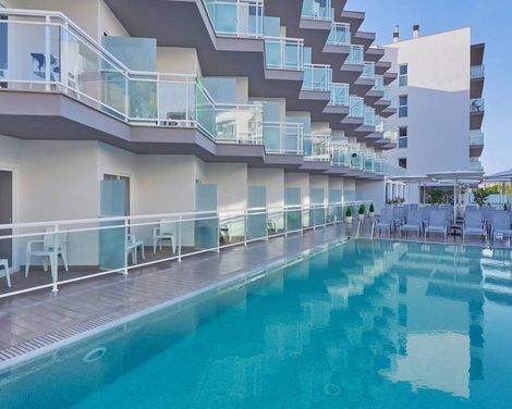 BQ Hotel Amfora Beach Hotel