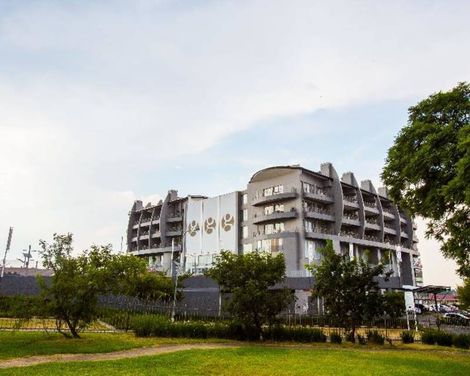 Genesis All-Suite Hotel-1