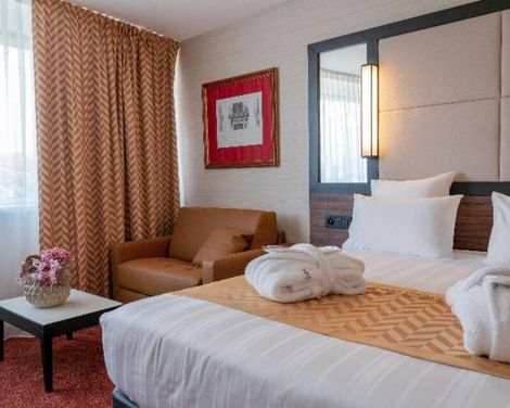 Nash Suites Hotel