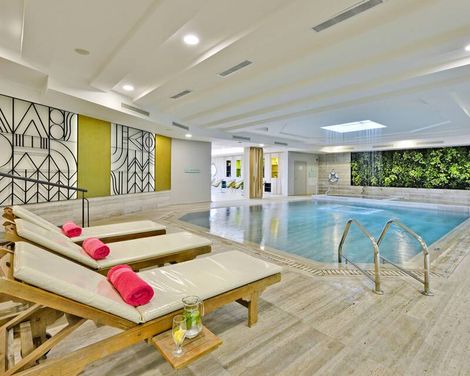 Napa Mermaid Hotel & Suites