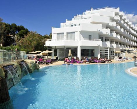 FERGUS Style Cala Blanca Suites