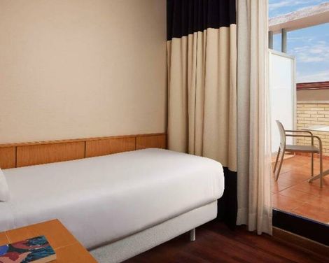 NH Ciudad de Valencia-3