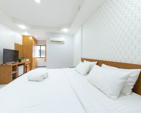 Bed by Tha-Pra Hotel and Apartment-0
