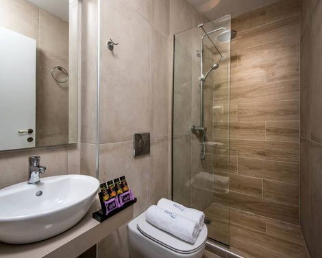 Irida Hotel