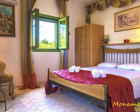 Monambeles Villas