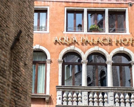 Aqua Palace