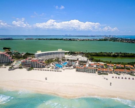 Grand Park Royal Luxury Resort Cancun-1
