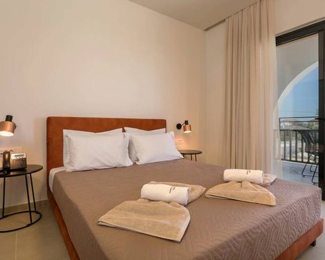 Serenity Luxury Boutique Hotel Agrilia