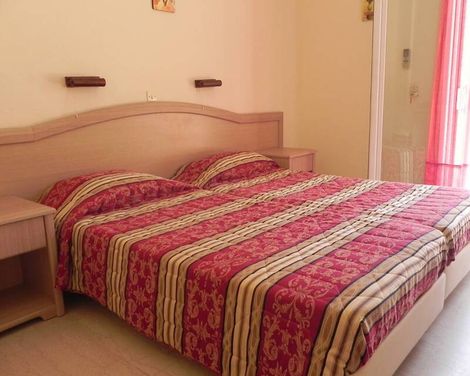 Primavera Hotel