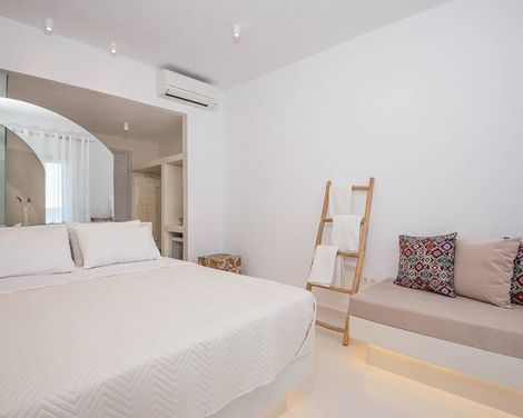 Myconian Sunrise Relais & Chateaux Hotel-3