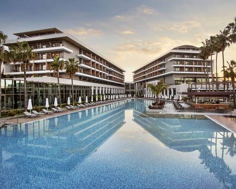 Acanthus Cennet Barut Collection