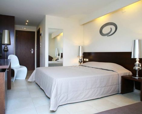 Golden Beach Hotel