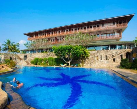 Cinnamon Bentota Beach