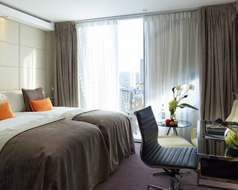 Montcalm East, Autograph Collection