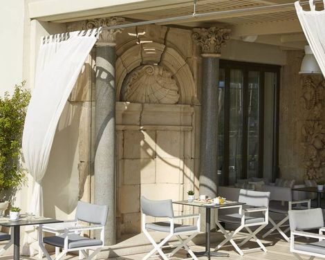 Mon Repos Palace