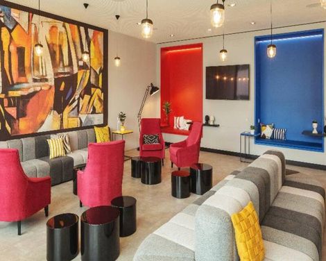 Holiday Inn - the niu, Form Stuttgart Feuerbach