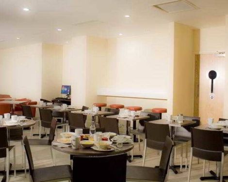 Holiday Inn Express London - Vauxhall Nine Elms-0