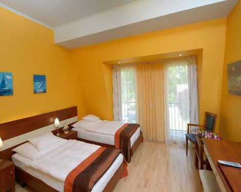 Holiday Beach Budapest Wellness & Conference Hotel