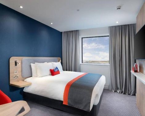 Holiday Inn Express London Heathrow T4