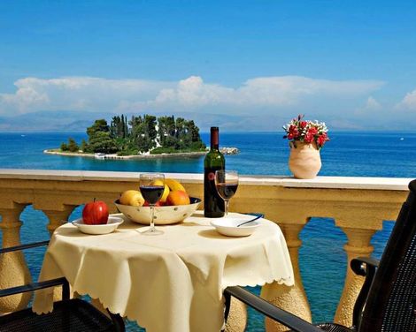 Pontikonisi Hotel & Suites