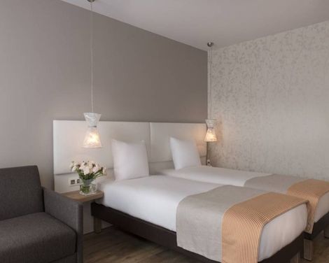 Hotel Magenta 38 by HappyCulture-2