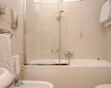 Hotel Franklin Feel The Sound-1