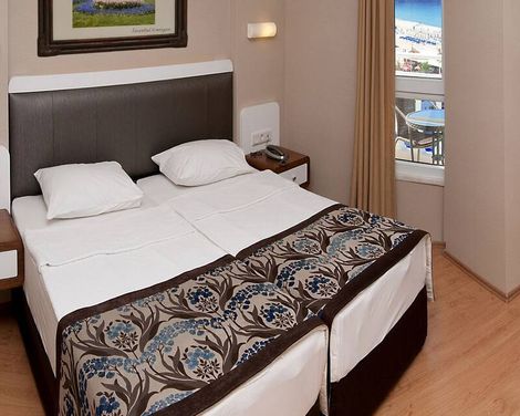 Azak Hotel