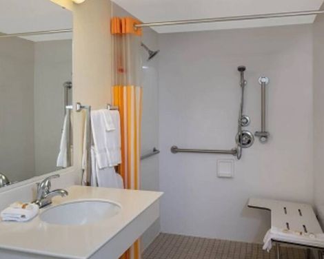 La Quinta Inn & Suites by Wyndham Las Vegas Airport N Conv.-3