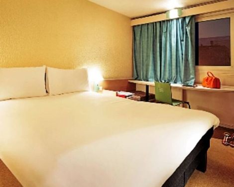 Hôtel ibis Paris Pantin Église-3