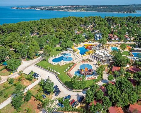 Lanterna Premium Camping Resort by Happy Camp