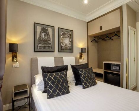 Hotel Condotti