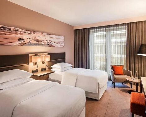 Sheraton Düsseldorf Airport Hotel-3