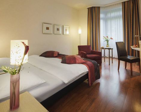 Mövenpick Hotel München Airport-3