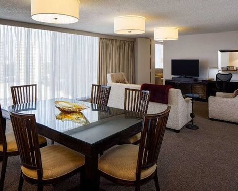DoubleTree by Hilton Hotel Houston - Greenway Plaza-0