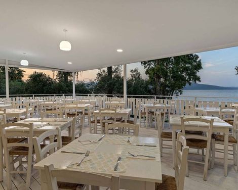 Calamos Beach Hotel