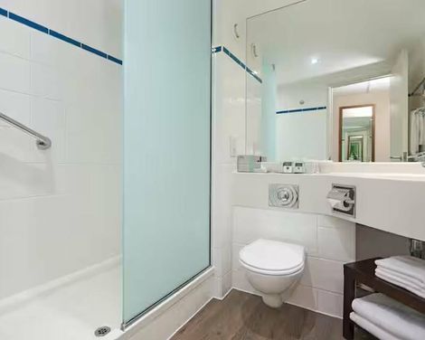 DoubleTree by Hilton Hotel London ExCel-0