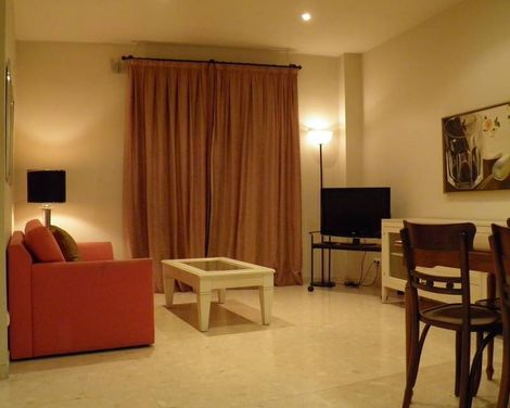Apartaments Sant Jordi Comtal 33-1