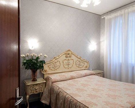 Hotel Diana Venice-0