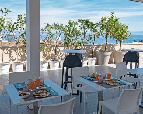 Middle Town Palace Tropea