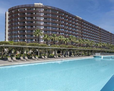 Nirvana Cosmopolitan-1